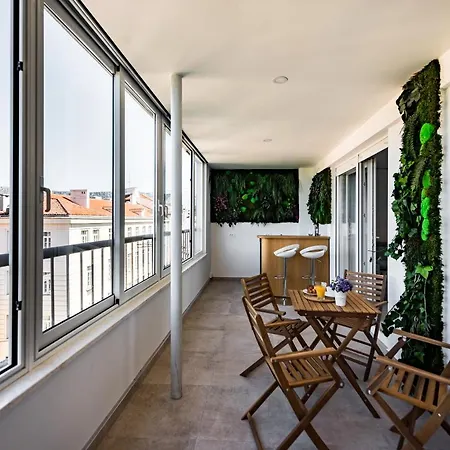 Penthouse With View In Center Apartment Split