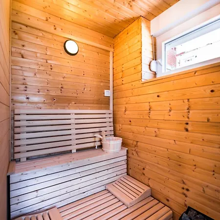 Apartman Penthouse With View In Center Split