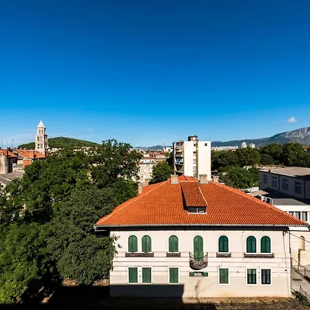 Daire Penthouse With View In Center