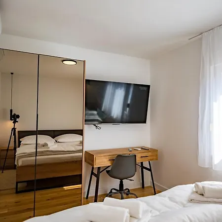 公寓 Penthouse With View In Center *