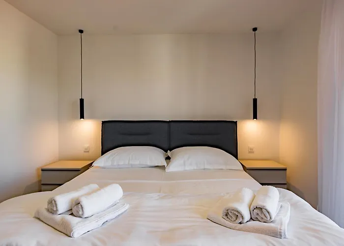 Penthouse With View In Center Apartment