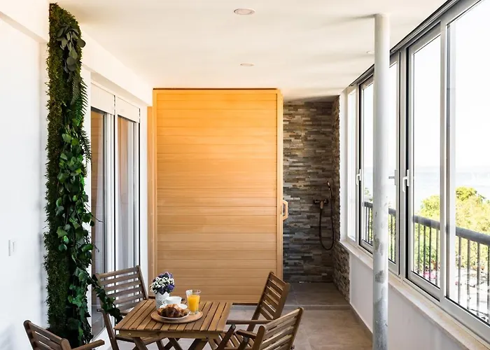 Penthouse With View In Center Apartment Split