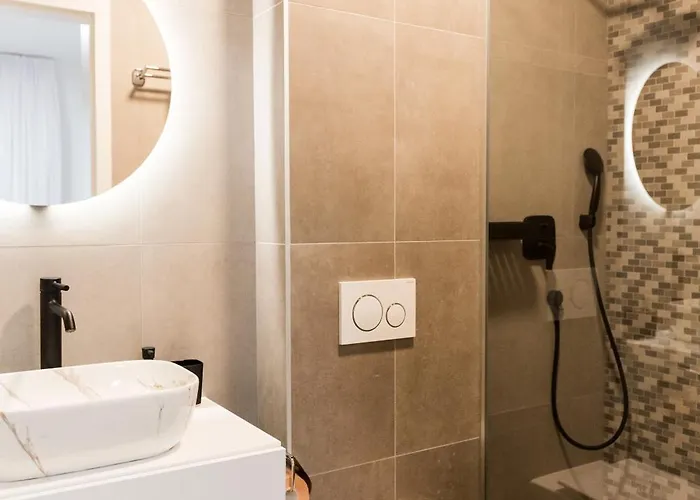 Penthouse With View In Center * Split