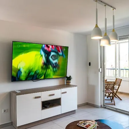 Penthouse With View In Center * Split